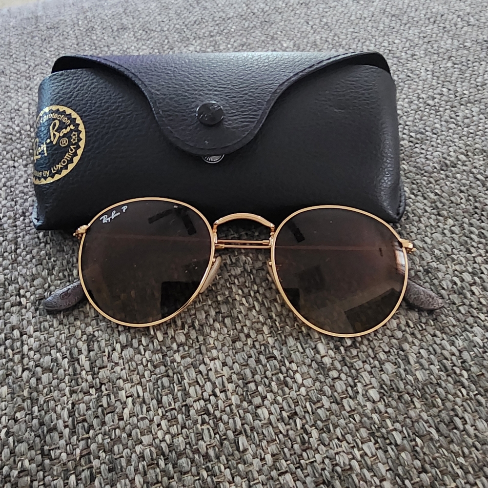 Ray-Ban Gold Round Sunglasses